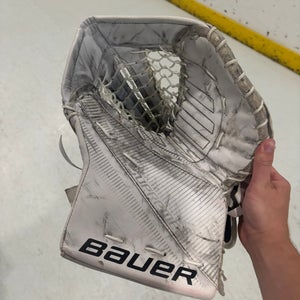 Bauer Supreme Mach Gloves