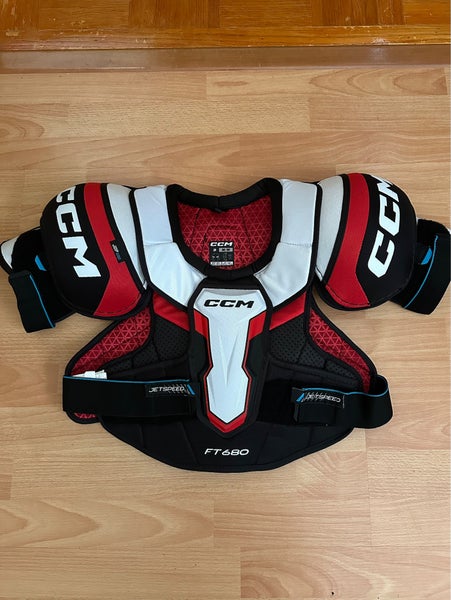 CCM Jetspeed FT680 Shoulder Pads - Senior Medium (Used)