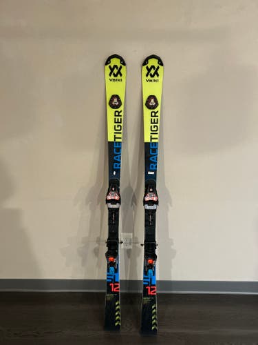 Unisex 2016 Racing 155 cm Volkl Racetiger SL Skis With Bindings Max Din 12 (Used)
