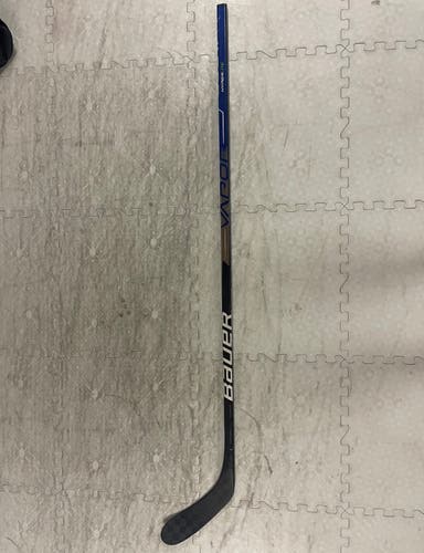Used Senior Bauer Right Handed P28 Pro Stock Vapor Hyperlite Hockey Stick