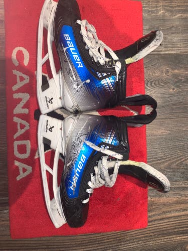 Bauer Vapor Hyperlite 2 Pro Stock 7D