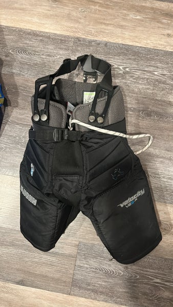 Vaughn Velocity 8 jr small/medium goalie pants