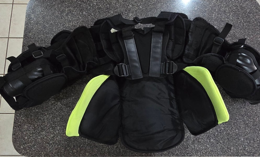 Large/Extra Large Warrior RITUAL X4 E Goalie Chest Protector (Used)