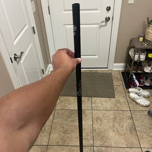 Warrior burn defense lacrosse shaft