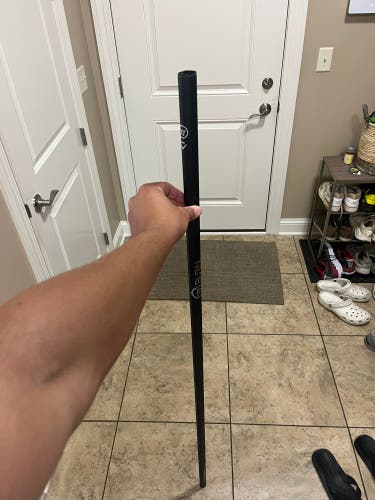 Warrior burn defense lacrosse shaft
