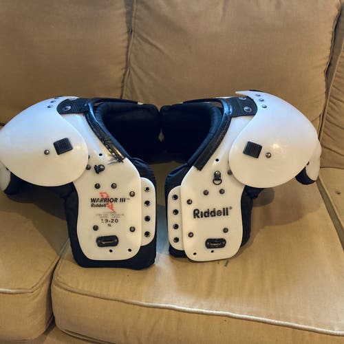 Extra Large Adult Riddell Warrior III Shoulder Pads (Used)