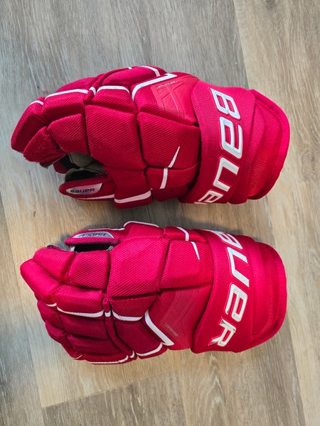 Bauer Supreme Ultrasonic Gloves 15" (Used)