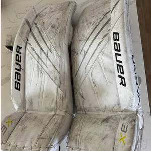 32"  Bauer Vapor 3X Goalie Leg Pads (Used)