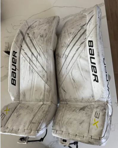 32"  Bauer Vapor 3X Goalie Leg Pads (Used)