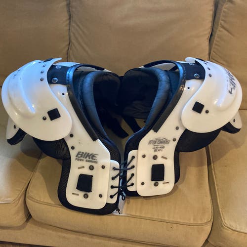 XXL Adult Shoulder Pads (Used)