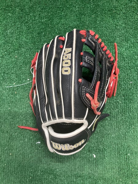 Black Wilson A500 RH Baseball Glove 10.5" (Used)