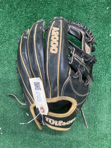 Black Wilson A2000 RH Infield Baseball Glove 11.75" (Used)