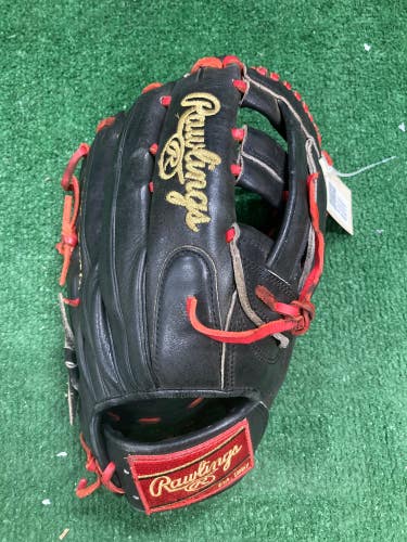 Black Rawlings Heart of the Hide RH Outfield Baseball Glove 13" (Used)