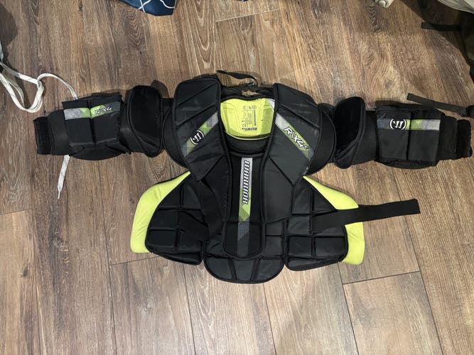 Warrior Large/Extra Large RITUAL X4 E Goalie Chest Protector (Used)