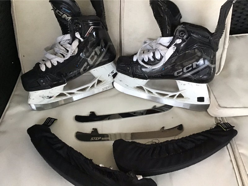 2023 CCM JetSpeed FT690 Hockey Skates Regular Width 7 (Used)