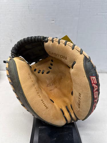 Used Easton SS2TB BB/SB Catchers RH Throw Black And Natural 33" 11835-S000196941