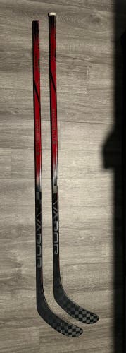 Senior Bauer Hyperlite 2 Right Handed Hockey Stick P28 Pro Stock (Used)