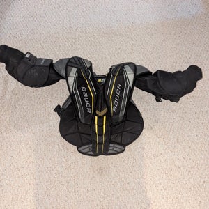 Large 2018 Bauer S29 Goalie Chest Protector (Used)