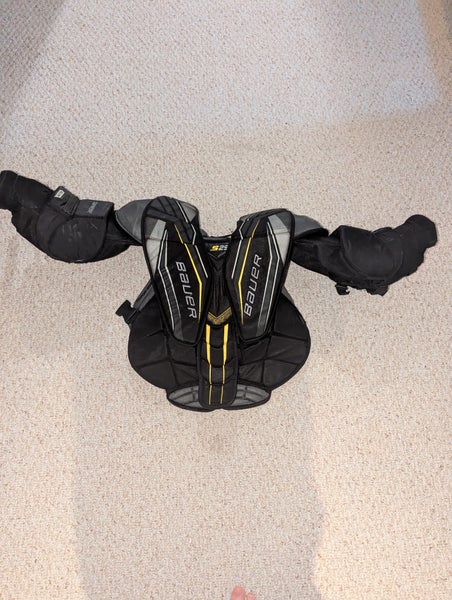 Large 2018 Bauer S29 Goalie Chest Protector (Used)
