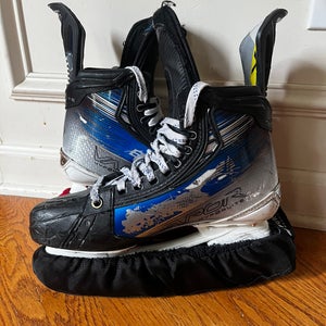 2024 Bauer Vapor Hyperlite 2 Hockey Skates Regular Width Pro Stock 7 (Used)