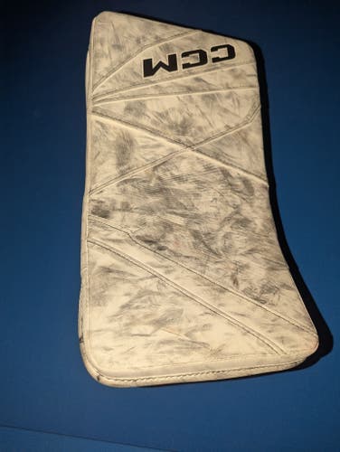 2022 CCM Axis 2 Regular (Used)