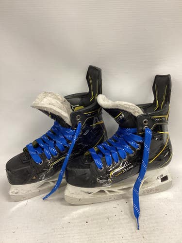 Used CCM SUPERTACKS AS3 PRO Junior Hockey Skate Junior 05 11851-S000035323