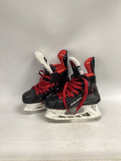 Used Bauer VAPOR 3X PRO Junior Hockey Skate Junior 01 11851-S000035320