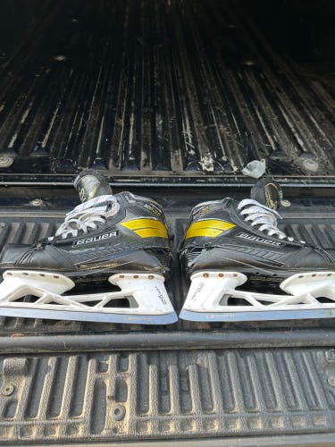 Bauer Ultrasonic Hockey Goalie Skates Pro Stock 9.5 (Used)