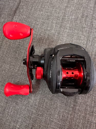Abu Garcia Black Max Baitcaster Reel Slightly Used