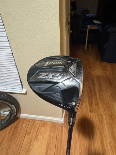Men's Srixon Right Handed Driver Stiff Flex 10.5 Loft (Used)