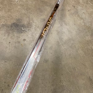 Senior Bauer Vapor Hyperlite Hockey Stick Right Handed P28 (65”)