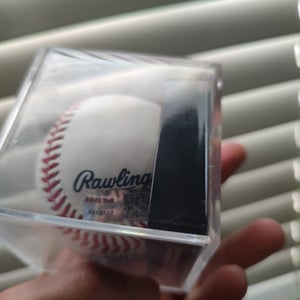 Authenticated Autographed Ivan Pudge Rodriguez MLB baseball
