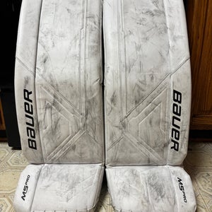 32"  2022 Bauer Supreme M5 Pro Goalie Leg Pads (Used)