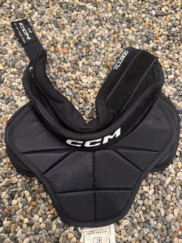 CCM TCG900 Junior Goalie Neck Guard (Used)
