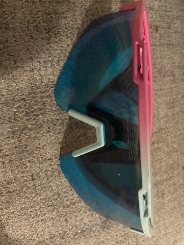 Los Reyes Blue Adult Sunglasses (New) Velo Shade Box