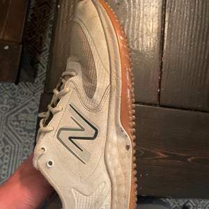 White Adult Size M 9.0 New Balance Turf Cleats (Used)