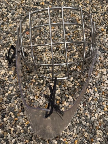 Bauer Goalie Mask Cage With Dangler (Used)