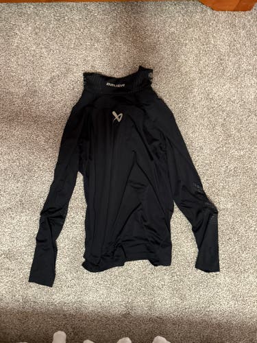 Bauer XL Undershirt With Neck guard