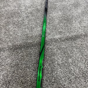 Intermediate Bauer Vapor Hyperlite 2 Right Handed Hockey Stick P88M  (Used)