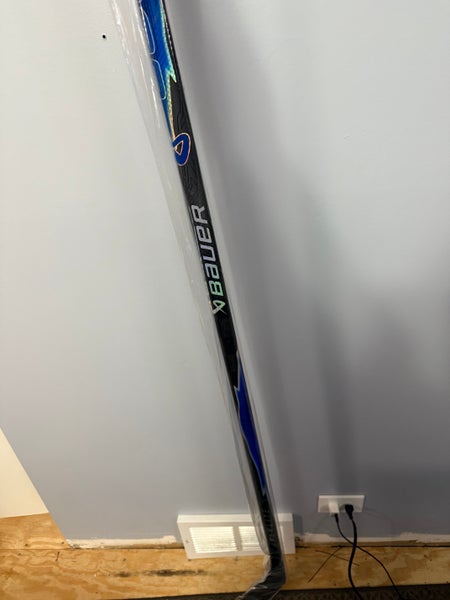 Senior Bauer Vapor FlyLite Right Handed Hockey Stick P28M Pro Stock (New)