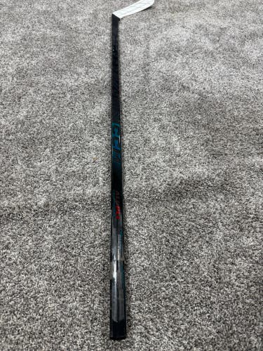 Senior CCM Vizion Right Handed Hockey Stick P29  (Used)