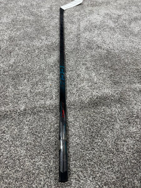Senior CCM Vizion Right Handed Hockey Stick P29  (Used)