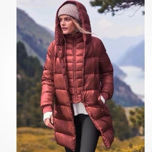 Athleta Lofty Down Burgundy Super Light Goose Down Puffer Parka Coat Size: M