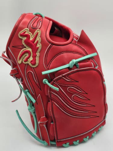 Rare Find: Glove Studio Ryu, Custom Order Pitchers Glove