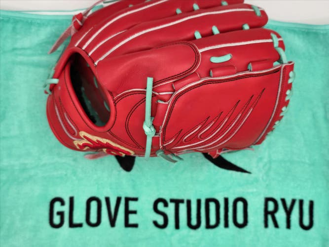 Rare Find: Glove Studio Ryu, Custom Order Pitchers Glove