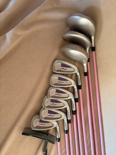 Women's Wilson Right Handed Clubs (Full Set) Junior 10 Pieces (Used)