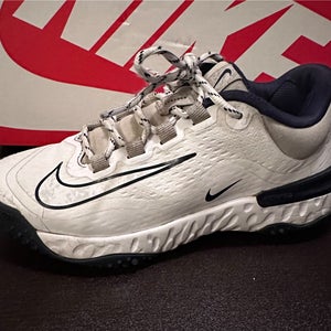 Nike Women’s Alpha Huarache Elite 4 Turf Softball/ Baseball Shoes