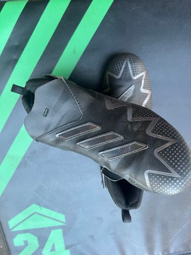 Black Unisex Youth Size M 6.0 (W 7.0) Adidas Molded Cleats Cleats (Used)