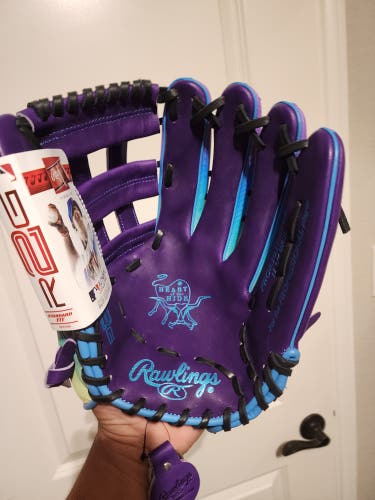 2025 Rawlings RH Outfield Heart of the Hide Baseball Glove 12.75" (New)
