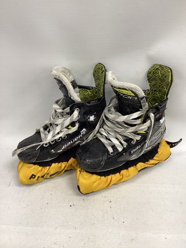 Used Bauer VAPOR 3X Junior Hockey Skate Junior 02.5 11851-S000035284